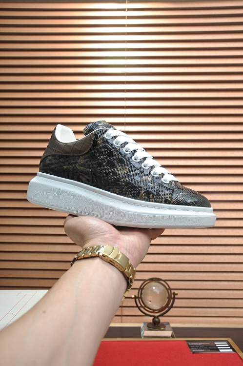 Picture of Alexander McQueen Shoes _SKUAlexanderMcQueensz35-44h081187